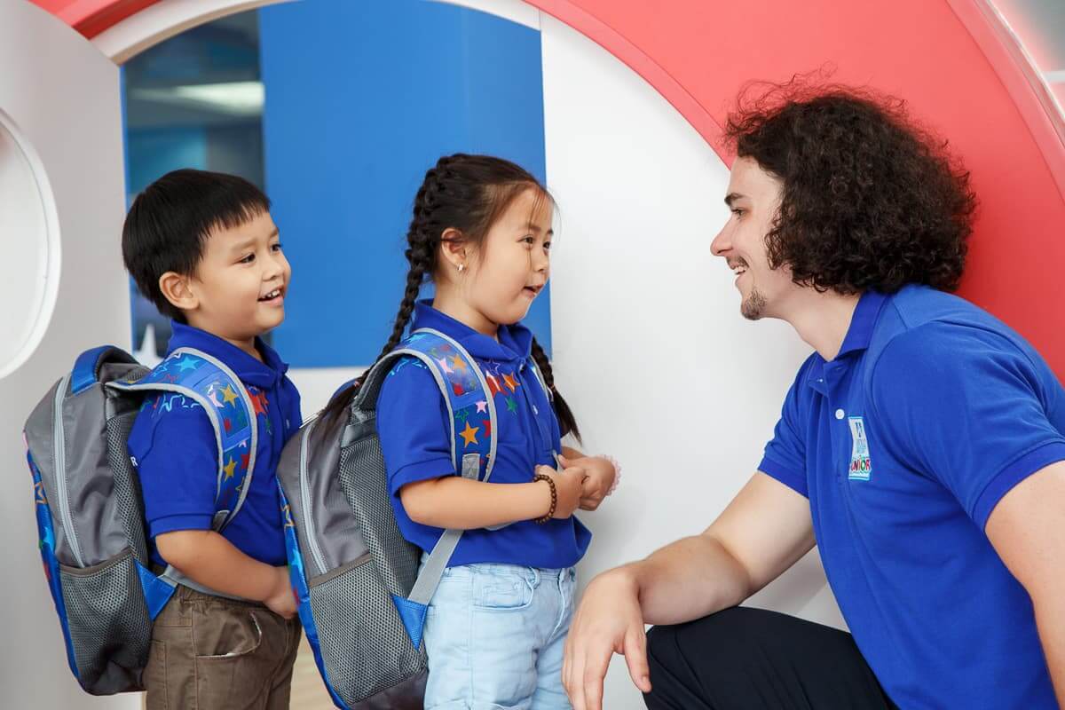 thói quen chào hỏi bằng tiếng anh