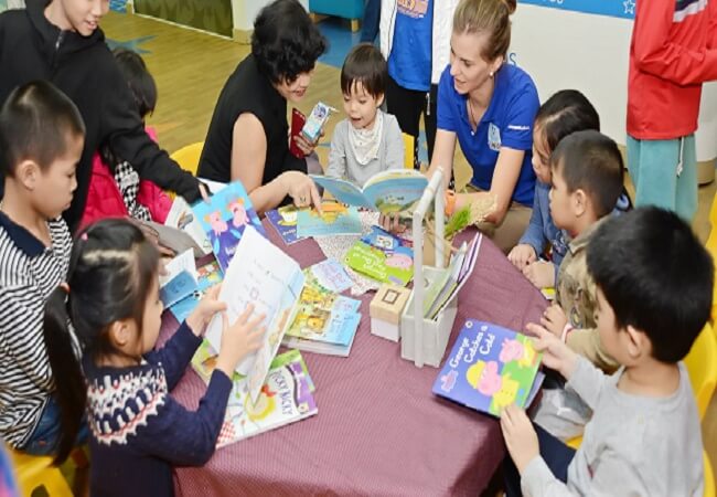 Cung cấp học liệu cho con